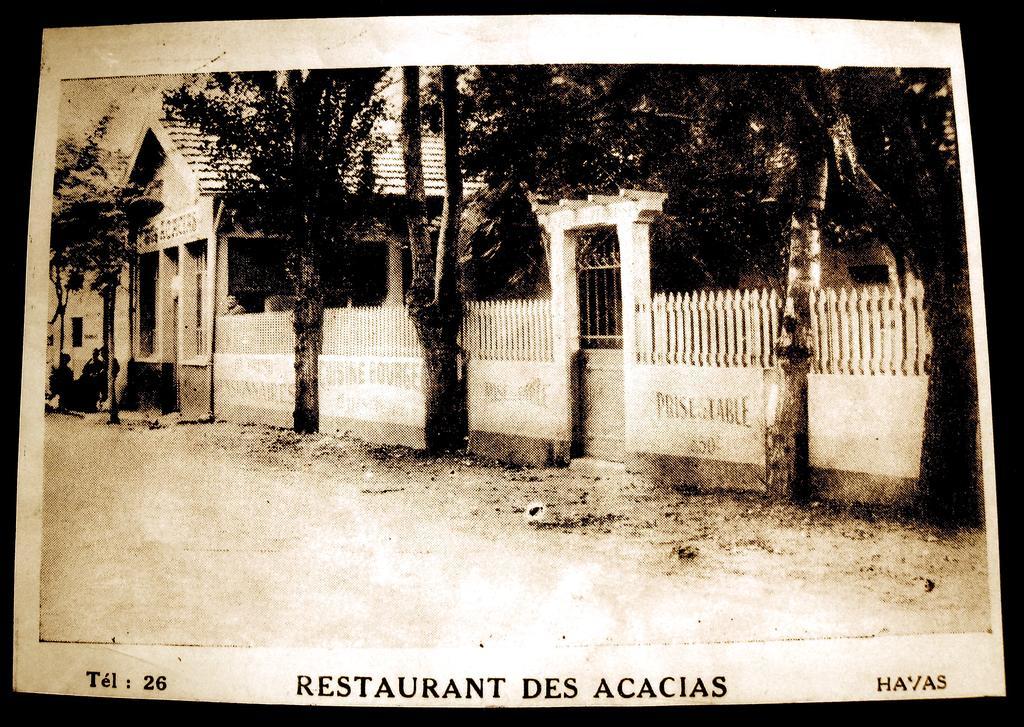 Hotel Les Acacias Ле-Гро-дю-Руа Экстерьер фото