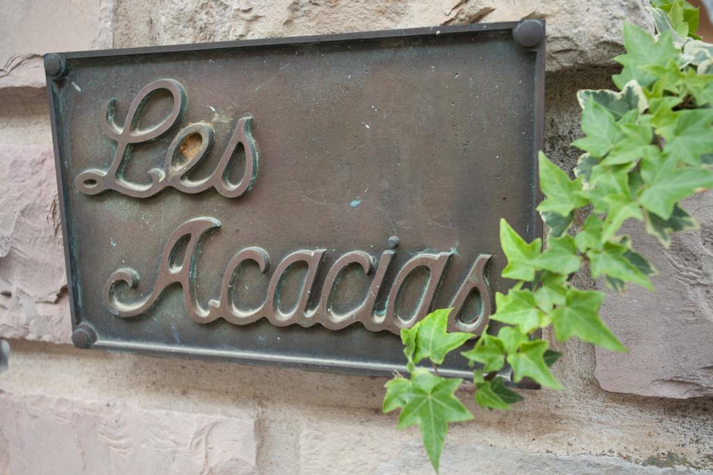 Hotel Les Acacias Ле-Гро-дю-Руа Экстерьер фото